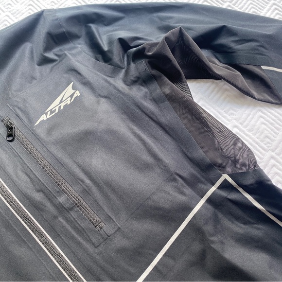 Altra Performance Half Zip, Size Small - Picture 12 of 15
